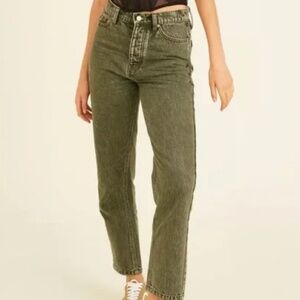 BDG | High-Waisted Slim Straight Jean – Washed Green